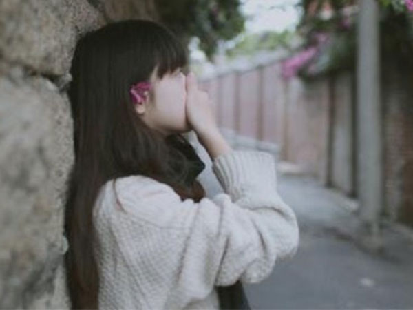 Mẹ chồng hô hoán có ăn xin xông vào nhà đe dọa, tôi chết lặng khi phát hiện đó là mẹ mình