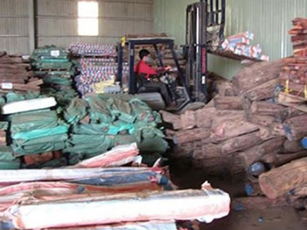 Ông Phan Văn Vĩnh đề xuất bán gỗ tang vật hàng trăm tỉ đồng