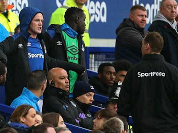 Rooney dễ mất suất đá chính ở Everton