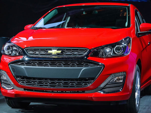 Đối thủ của Kia Morning: Chevrolet Spark 2019 ra mắt