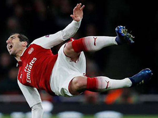 Arsenal mất Mkhitaryan đến hết mùa vì chấn thương