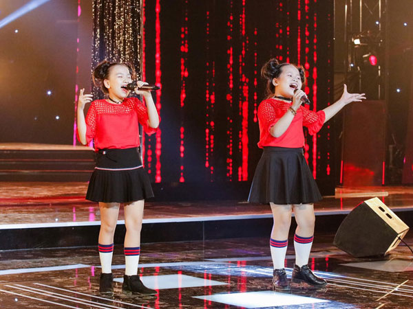 Cặp song ca nhí khiến Cẩm Ly nhớ thời đi hát cùng Minh Tuyết