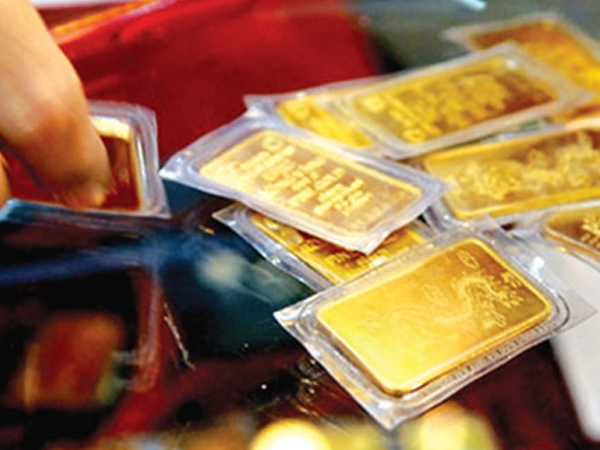Giá vàng hôm nay 11/4: USD giảm mạnh, vàng tăng vọt