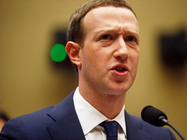 Mark Zuckerberg: Thông tin cá nhân của tôi cũng bị lộ