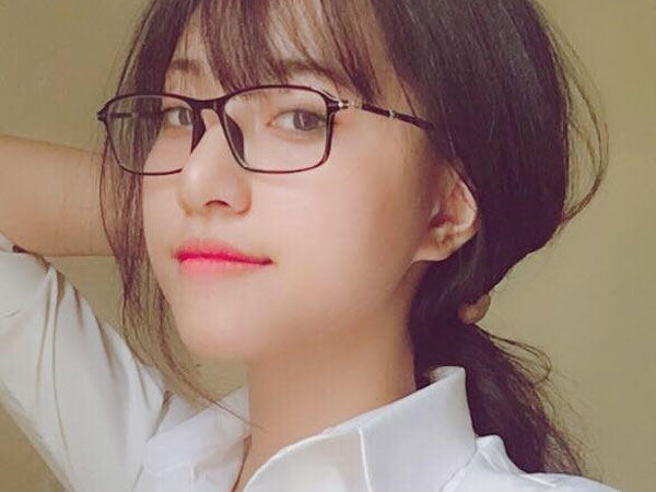 Nhan sắc đời thường của cô gái Nghệ An trả 20 bữa cơm cho bà cụ ăn xin