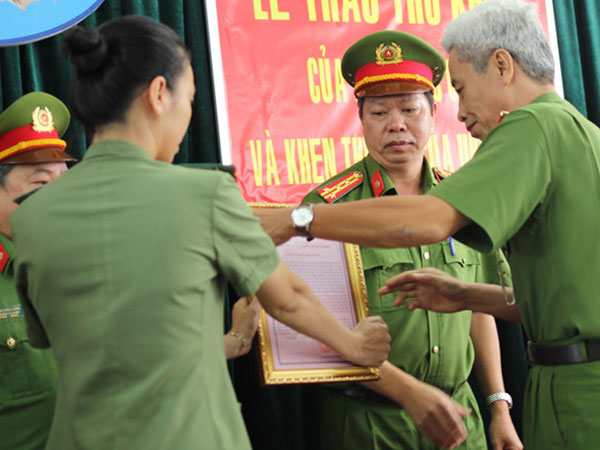 Khen thưởng ban chuyên án phá vụ cướp ngân hàng ở Sài Gòn