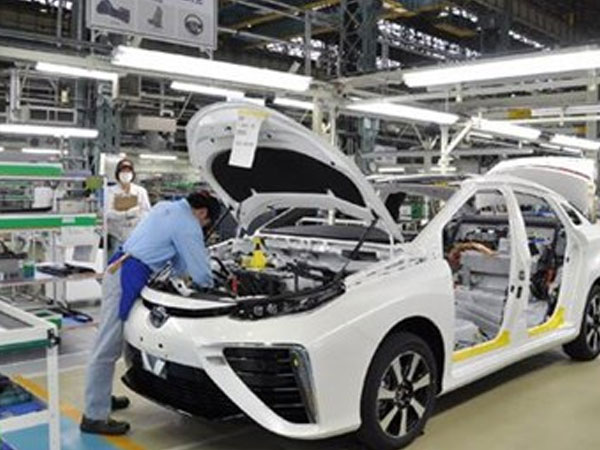 Nhập khẩu gặp khó, doanh số xe lắp ráp trong nước tăng vọt