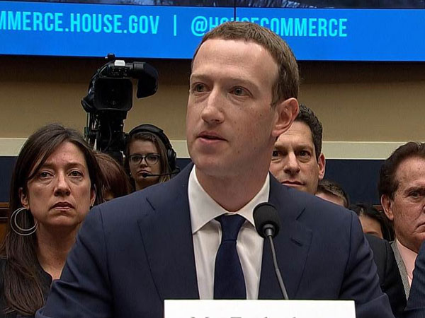 Video: Đây là những câu hỏi 'hại não' nhất trong phiên điều trần Mark Zuckerberg
