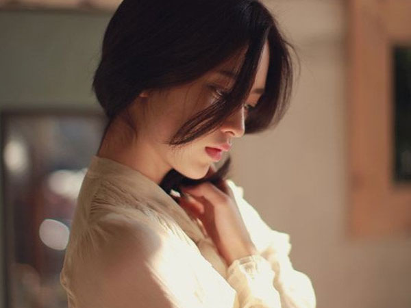 Đàn bà dẫu trải qua bao đau thương cũng đừng sống lạnh lùng như sỏi đá