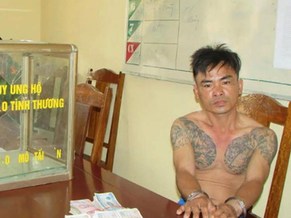 Đóng giả người nhà bệnh nhân, đối tượng xăm trổ vào bệnh viện ăn trộm tiền ở thùng quỹ từ thiện
