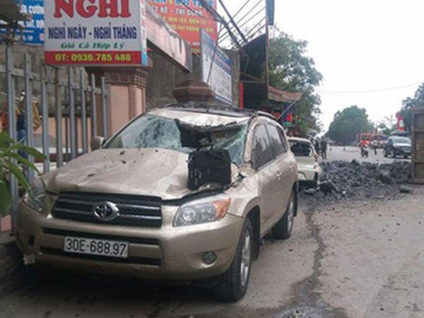 Vụ 'tài xế bẻ lái cứu nữ sinh': Chủ xe Toyota bị đâm hỏng không đề nghị truy tố