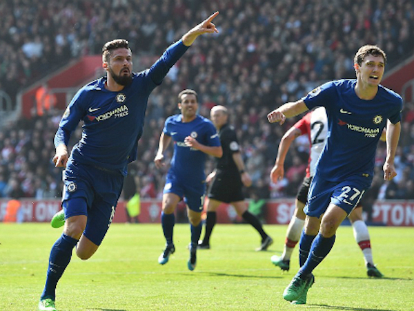 Giroud lập cú đúp, giải cứu Chelsea trước đội đèn đỏ