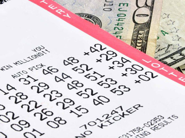 Trúng số 200.000 USD nhờ được báo mộng