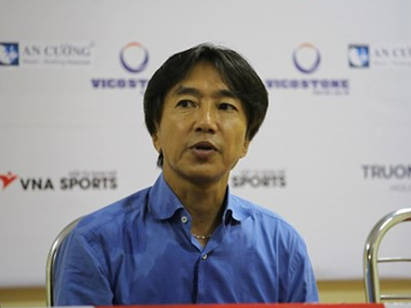 HLV Miura: 'Tôi không quan tâm đến vị trí thứ tư tại V-League'