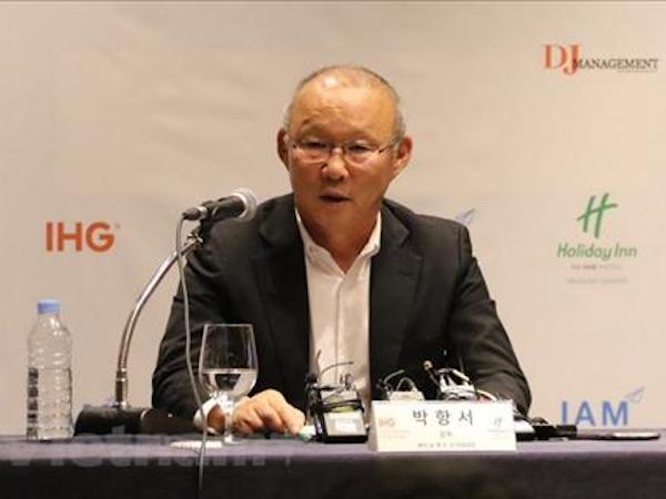 HLV Park Hang Seo dự lễ bốc thăm Asian Cup 2019