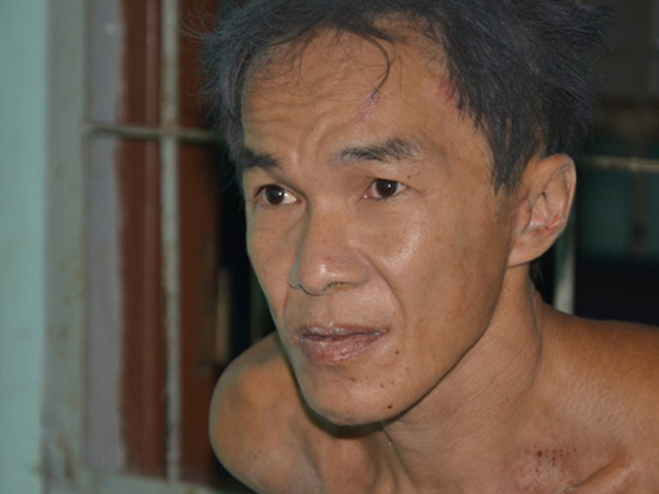 Khởi tố bị can chặt đầu hàng xóm ở Đồng Tháp