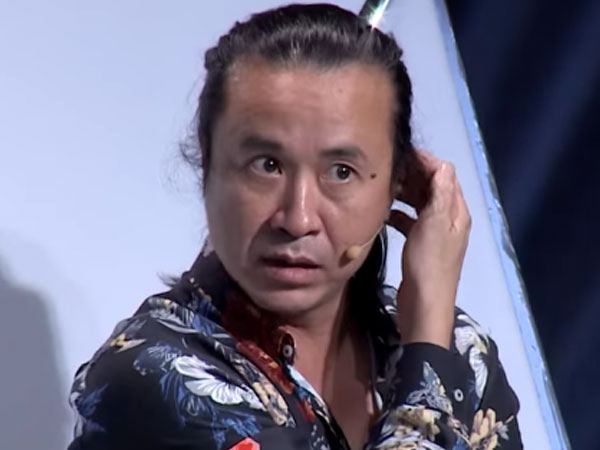 Video: Lê Minh Sơn nói lời yêu thí sinh trên sân khấu Sing my song