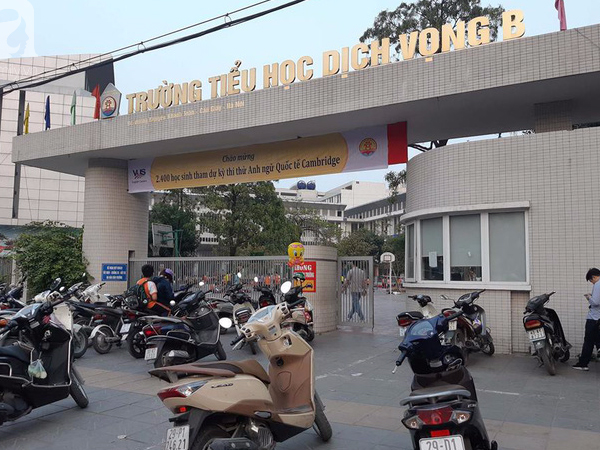 Hà Nội: Học sinh lớp 4 trường Dịch Vọng B rơi từ trên cao xuống đất