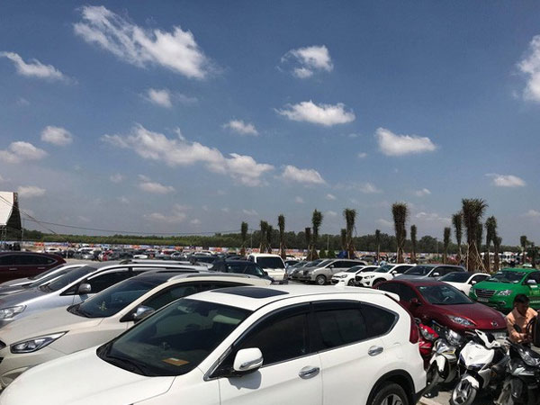 Hàng ngàn xế hộp đổ bộ Long Thành, ồ ạt xuống tiền gom đất, 'thổi giá' tăng nóng từng ngày