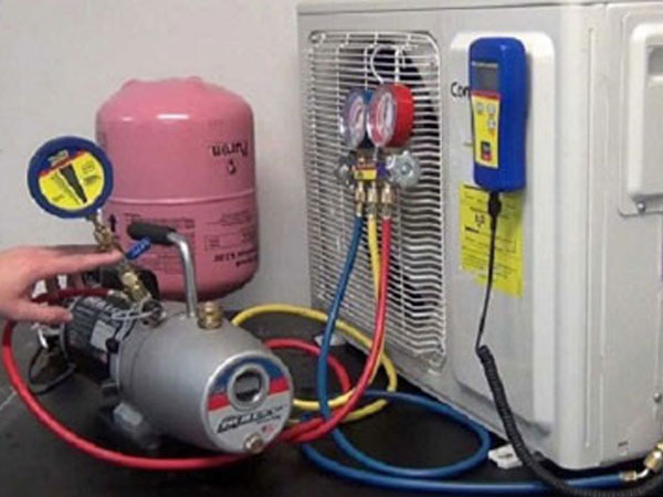 Người dùng cần biết điều này khi nạp gas điều hòa để tránh bị thợ ‘chặt chém’