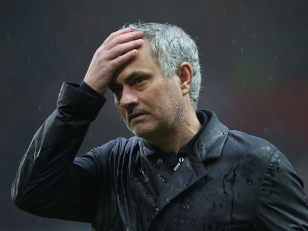Nhiều cầu thủ MU muốn Mourinho bị sa thải hè này