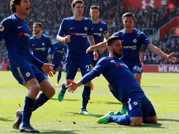 Chelsea sống lại hi vọng vào top 4?
