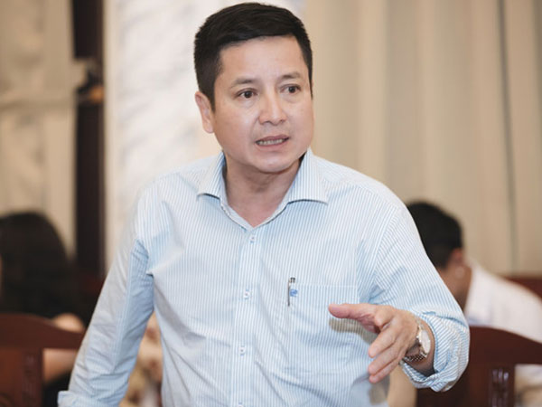 NSƯT Chí Trung: 'Nhà hát kịch khó khăn vì chỉ phát vé mời mới đông'