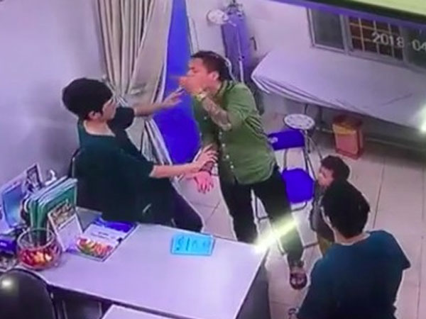 Video họp báo thông tin về vụ việc bác sĩ BV Xanh Pôn bị hành hung