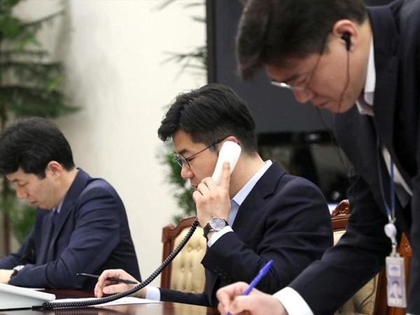 Cuộc gọi lịch sử đầu tiên từ hai cơ quan đầu não Hàn Quốc và Triều Tiên diễn ra hôm nay