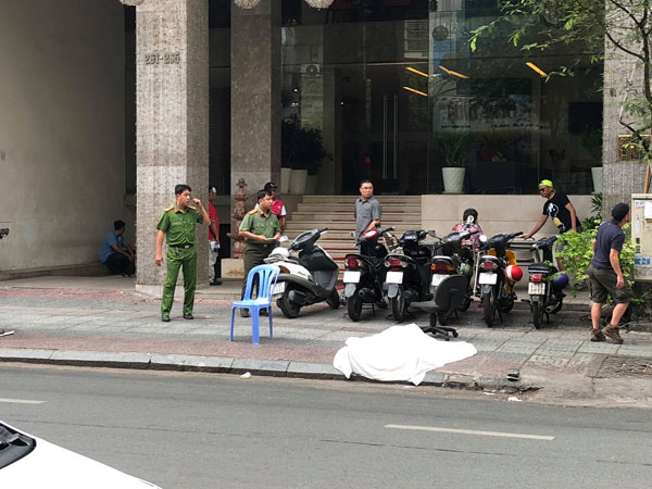 Người đàn ông ngoại quốc gieo mình tử vong ở khách sạn trung tâm Sài Gòn
