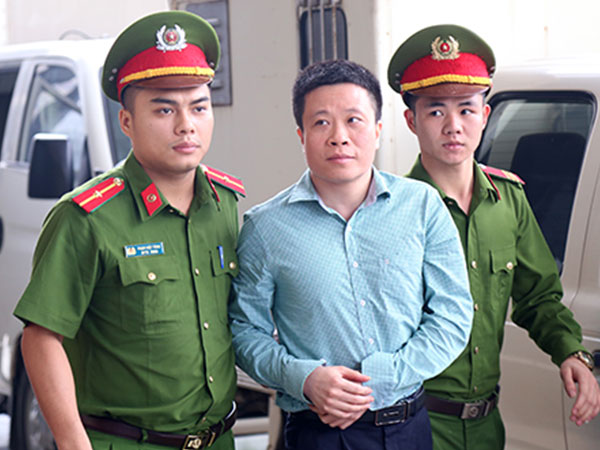 Ông Hà Văn Thắm xin không bị kết án về tội tham ô