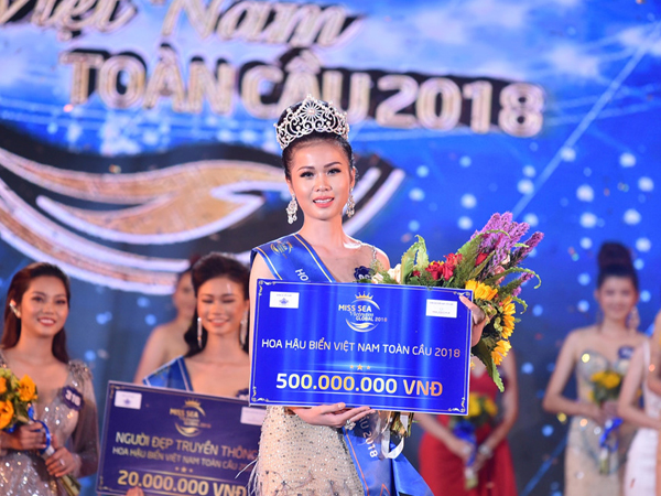 Chung kết Hoa hậu Biển Việt Nam: Cô gái Tiền Giang 19 tuổi lên ngôi
