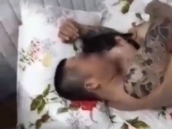 Quá đau đớn, vợ livestream cảnh chồng ngoại tình, ngủ với bồ nhí trong phòng trọ