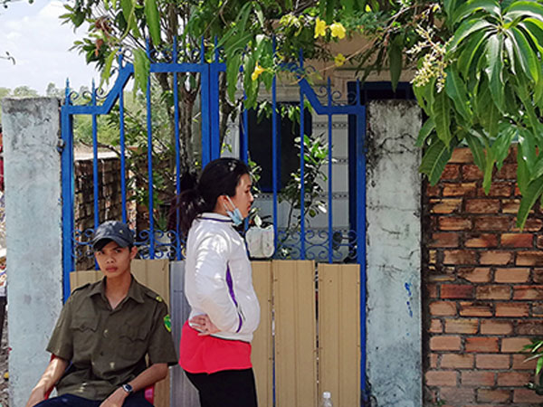 Một người chết, 2 người bỏng trong căn nhà khóa trái cửa