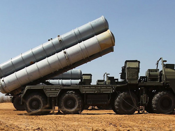 Nga bị nghi dùng màn khói che việc chuyển tên lửa S-300 cho Syria