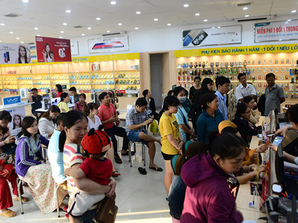 VinaPhone, MobiFone lùi thời hạn bổ sung thông tin, Viettel im lặng