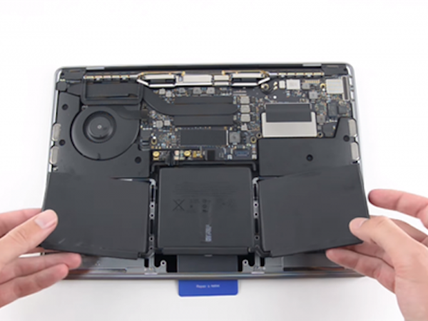 Apple thay pin miễn phí cho Macbook Pro 13 inch