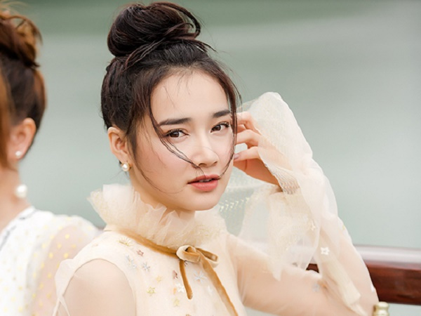 Cầu xin tha thứ cho thần tượng, fan Trường Giang 'khủng bố' Fanpage Nhã Phương