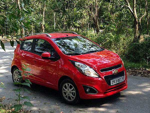 Chevrolet Spark 'ế thảm, giảm sâu' trở thành xe ô tô rẻ nhất Việt Nam