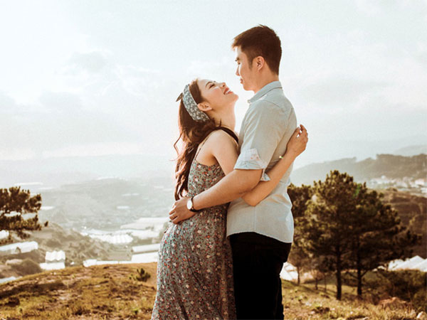 Cô gái bất ngờ nhận được lời cầu hôn từ năm lớp 9 và hộp nhẫn sau 9 năm
