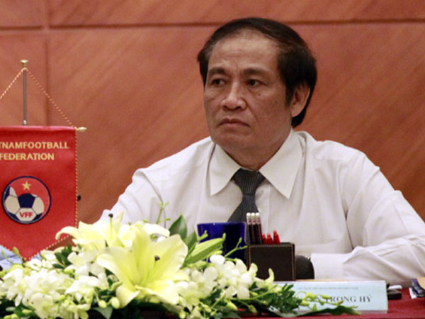 Cựu Chủ tịch VFF: 'Đại hội VFF xong, liệu phó Chủ tịch có được sang VPF làm Chủ tịch?'