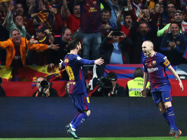 Iniesta: Ngày đăng quang trào nước mắt