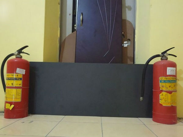 Hà Nội: Thang máy gặp sự cố, nhiều người hoảng loạn gọi trợ giúp