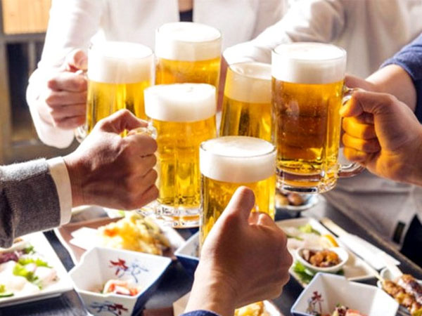 Rượu, bia đội giá vì phải đóng phí ‘quỹ sức khỏe’