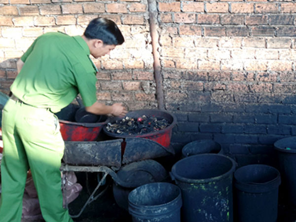 Bộ Nông nghiệp lập tổ xác minh vụ 'nhuộm phế phẩm cà phê bằng bột pin'