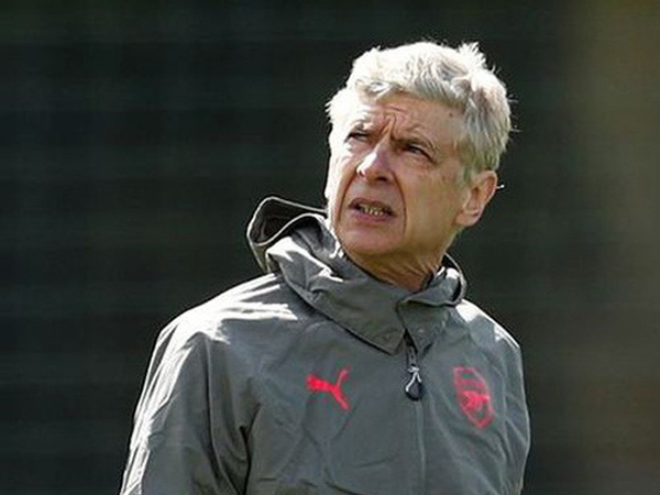 HLV Wenger thừa nhận bị Arsenal sa thải