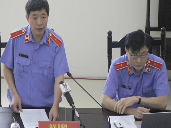 Đề nghị chung thân Hà Văn Thắm, tử hình Nguyễn Xuân Sơn