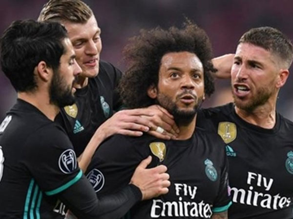 Real bị chê không đặc sắc, thắng Bayern nhờ cá nhân toả sáng