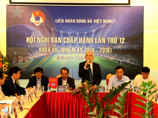 4 người không đồng ý bỏ tiêu chí bằng cử nhân, Đại hội VFF tiếp tục hoãn