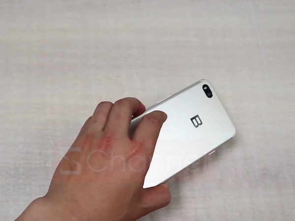 Bphone 2018 sẽ có 'nhiều màu' và không có tai thỏ